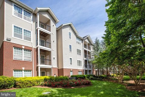 Property photo of 1530 Spring Gate Drive 9308, Mclean, VA 22102