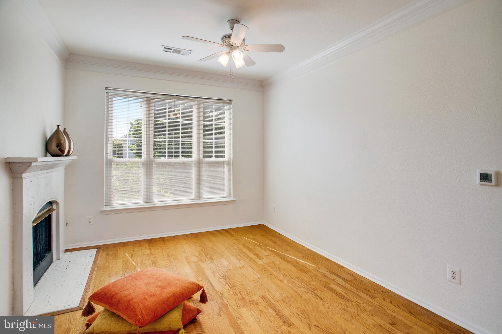 GATES OF MCLEAN - Residential