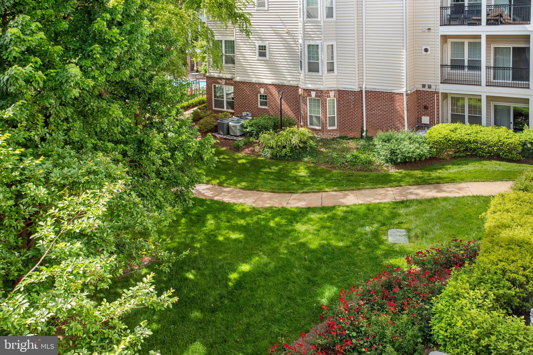 GATES OF MCLEAN - Residential