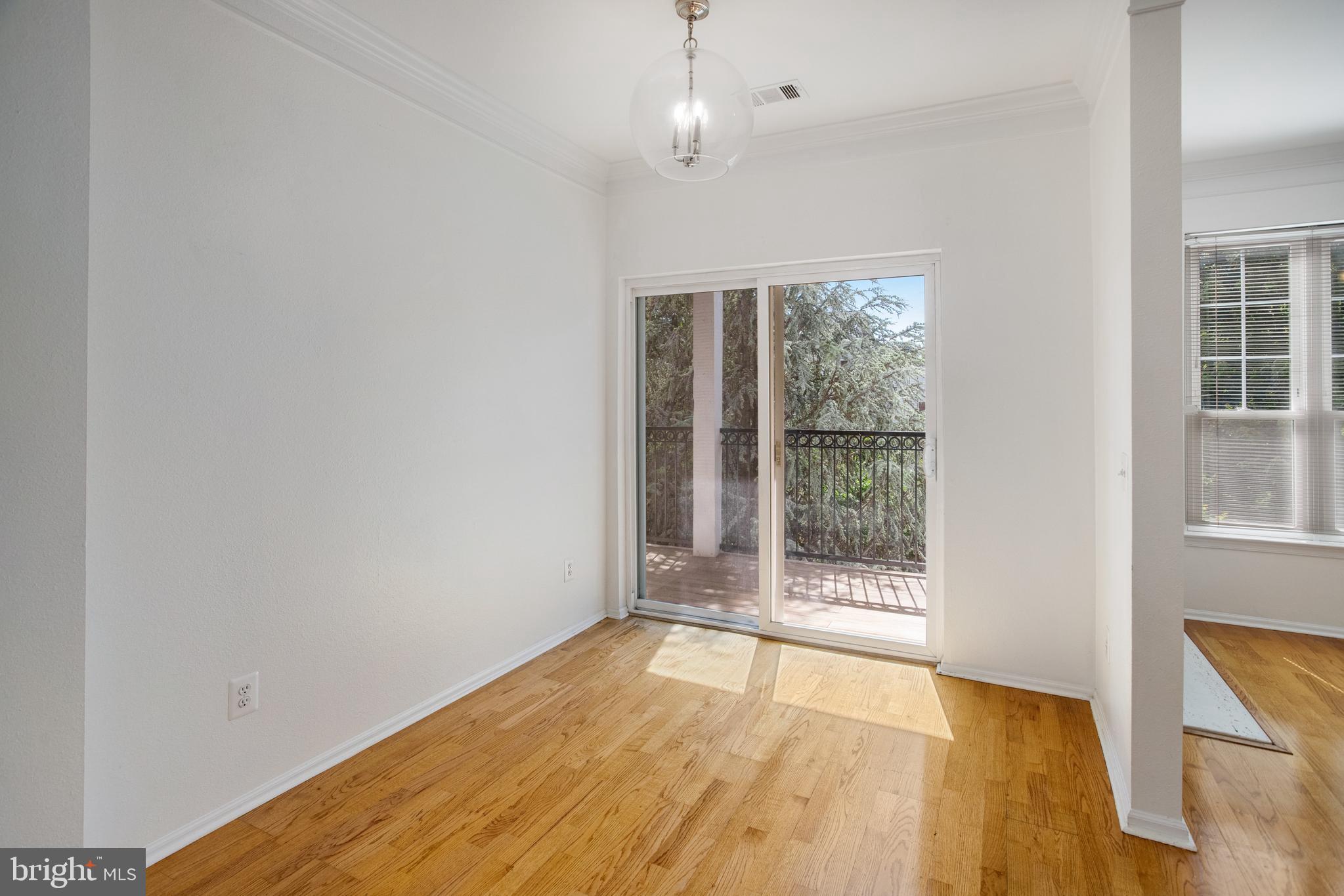 GATES OF MCLEAN - Residential