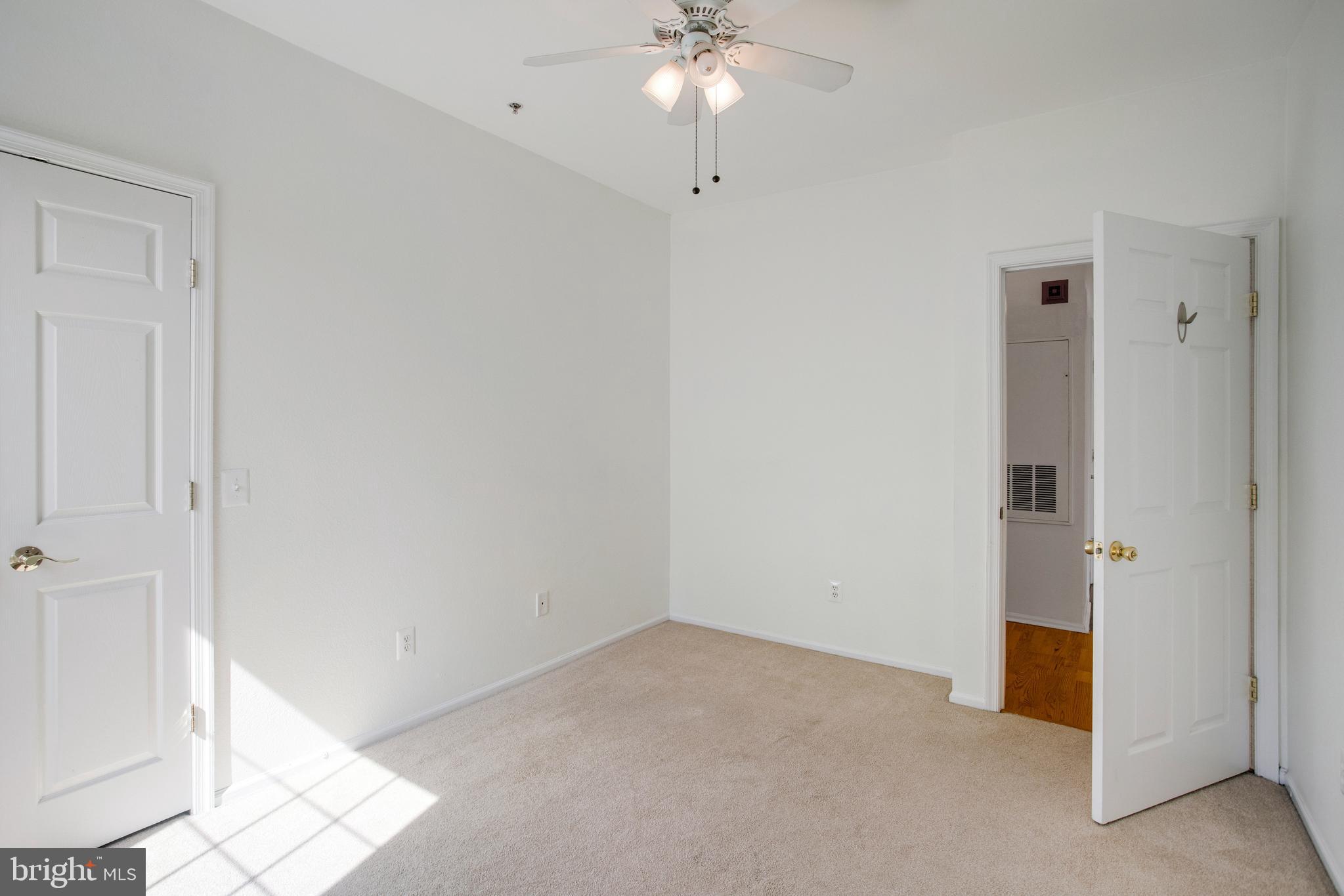 GATES OF MCLEAN - Residential