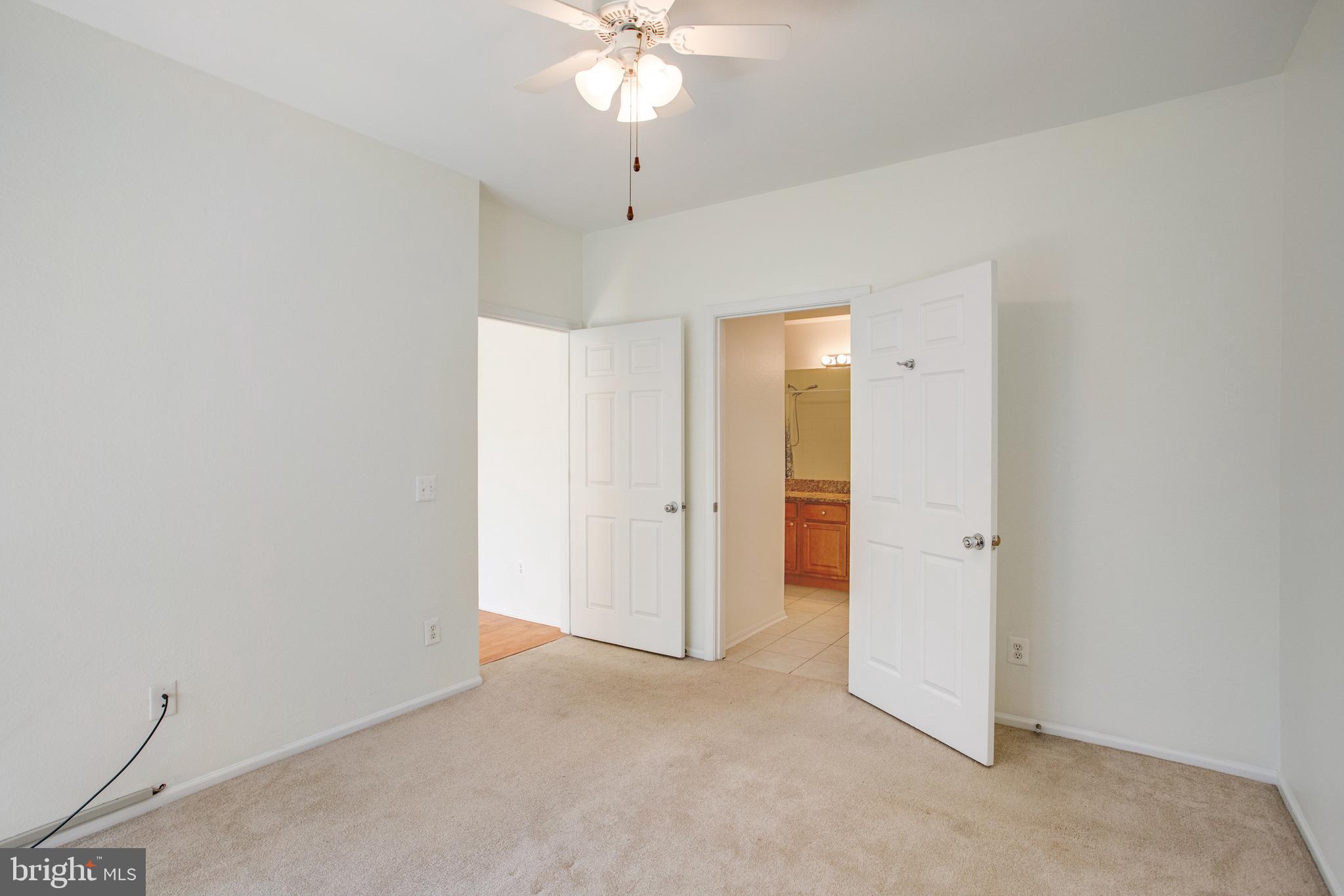 GATES OF MCLEAN - Residential