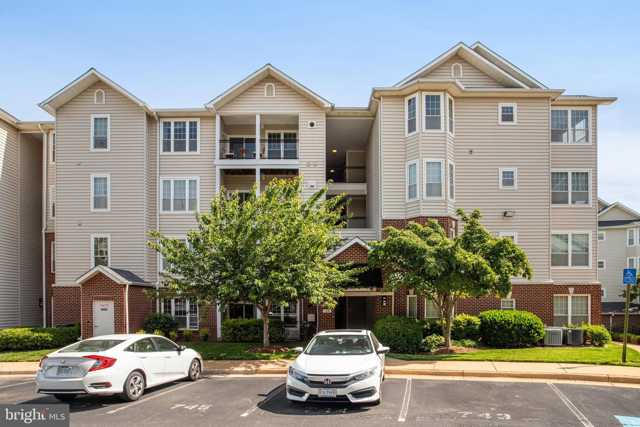 GATES OF MCLEAN - Residential