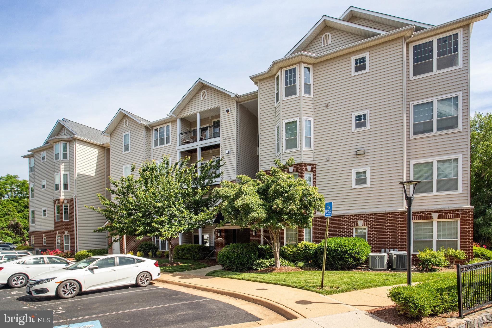 GATES OF MCLEAN - Residential