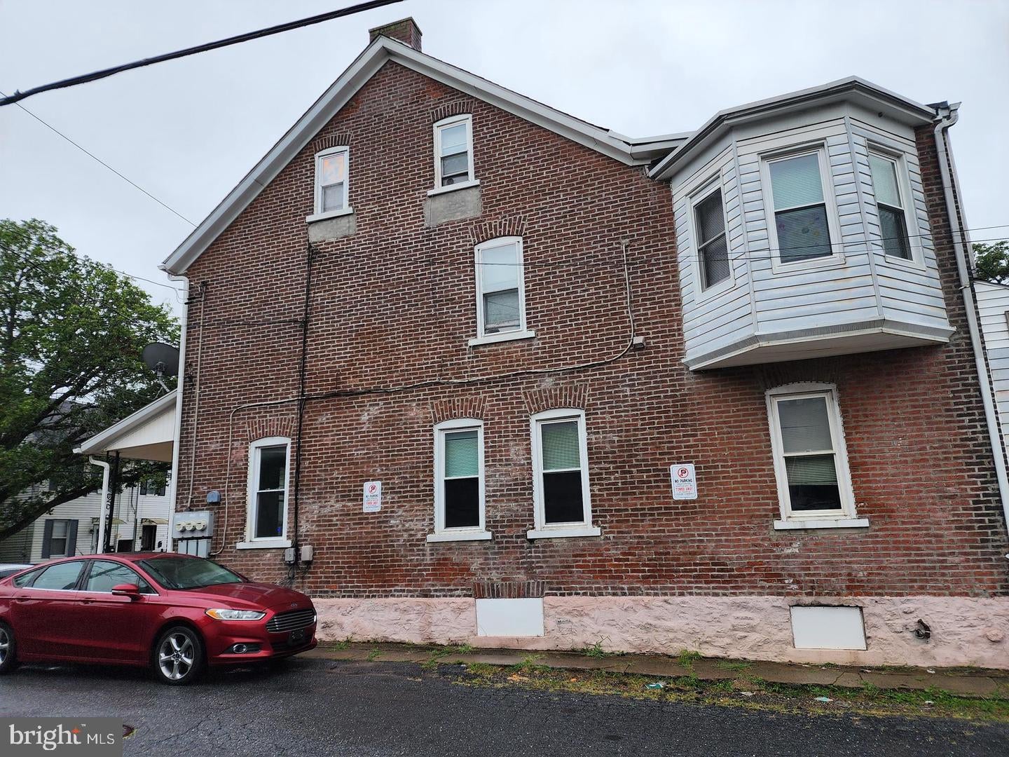 253 E ETTWEIN STREET
