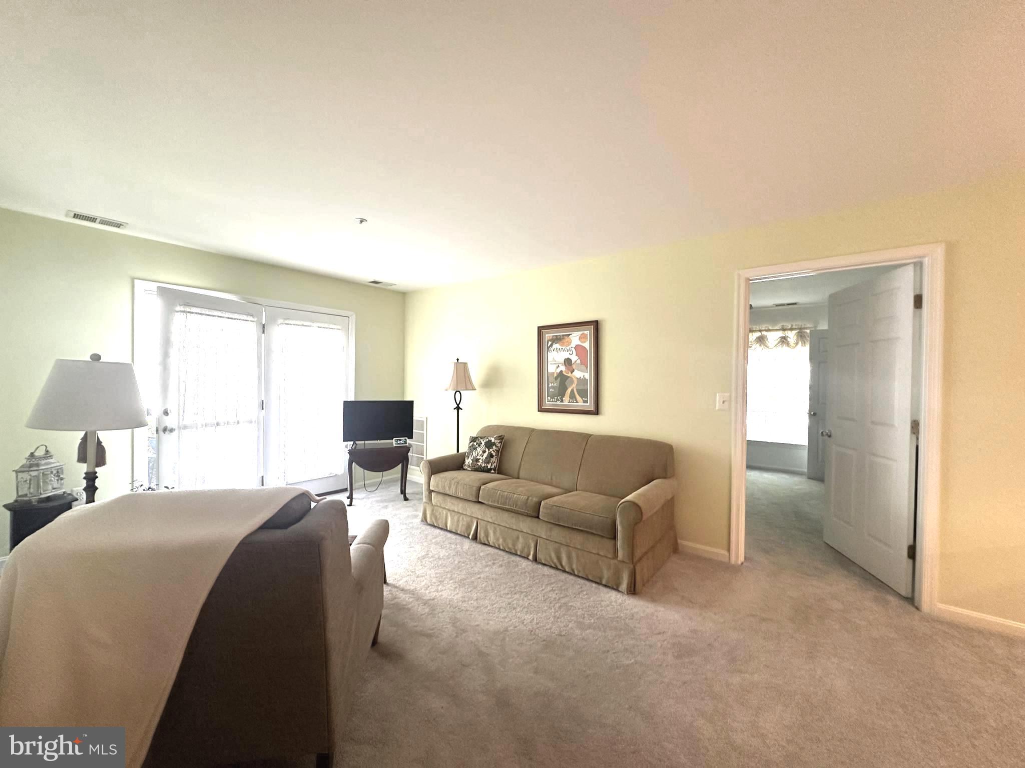 WINIFRED MANOR - Residential