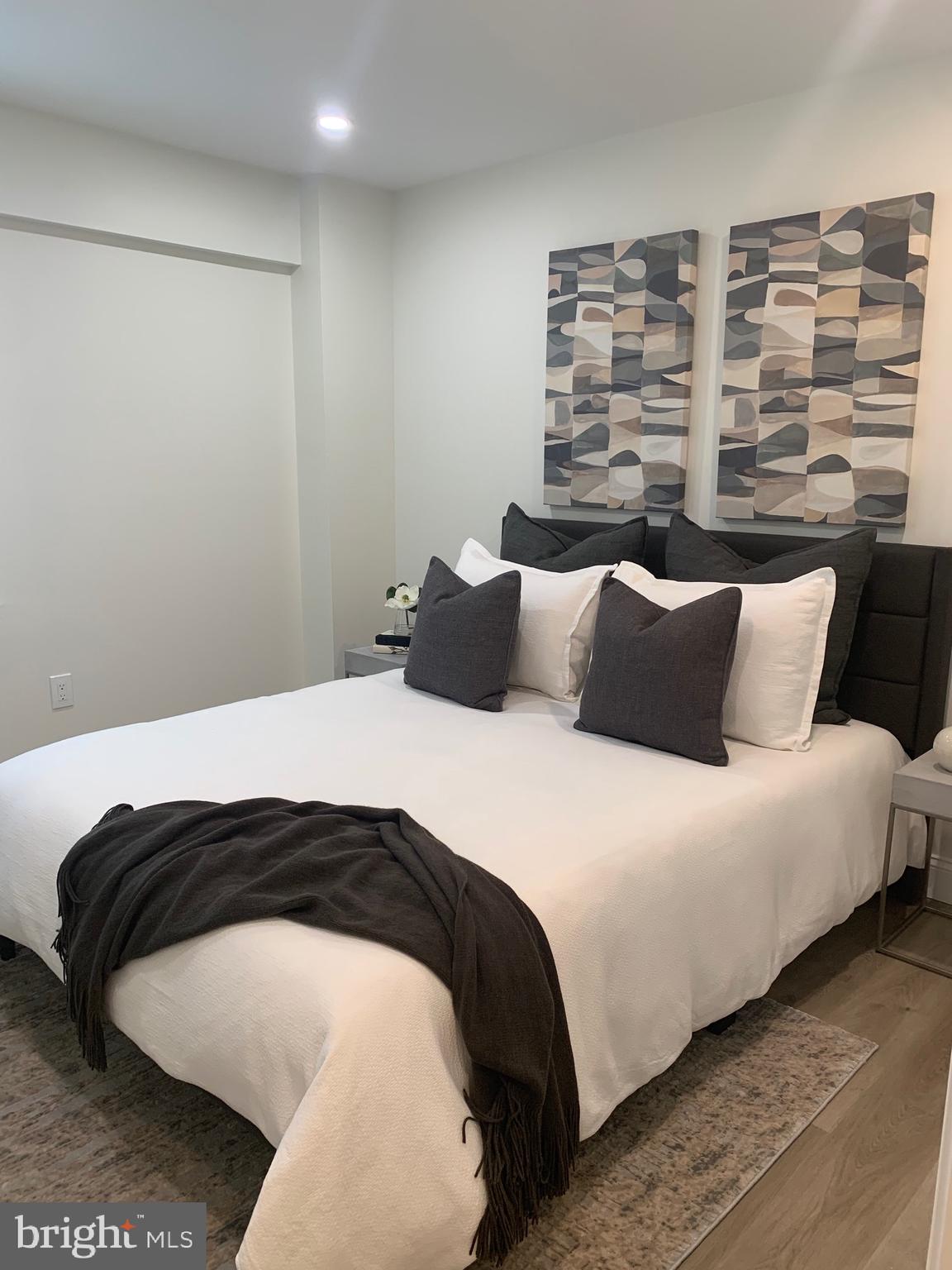 VIENNA VILLAGER CONDO - Residential