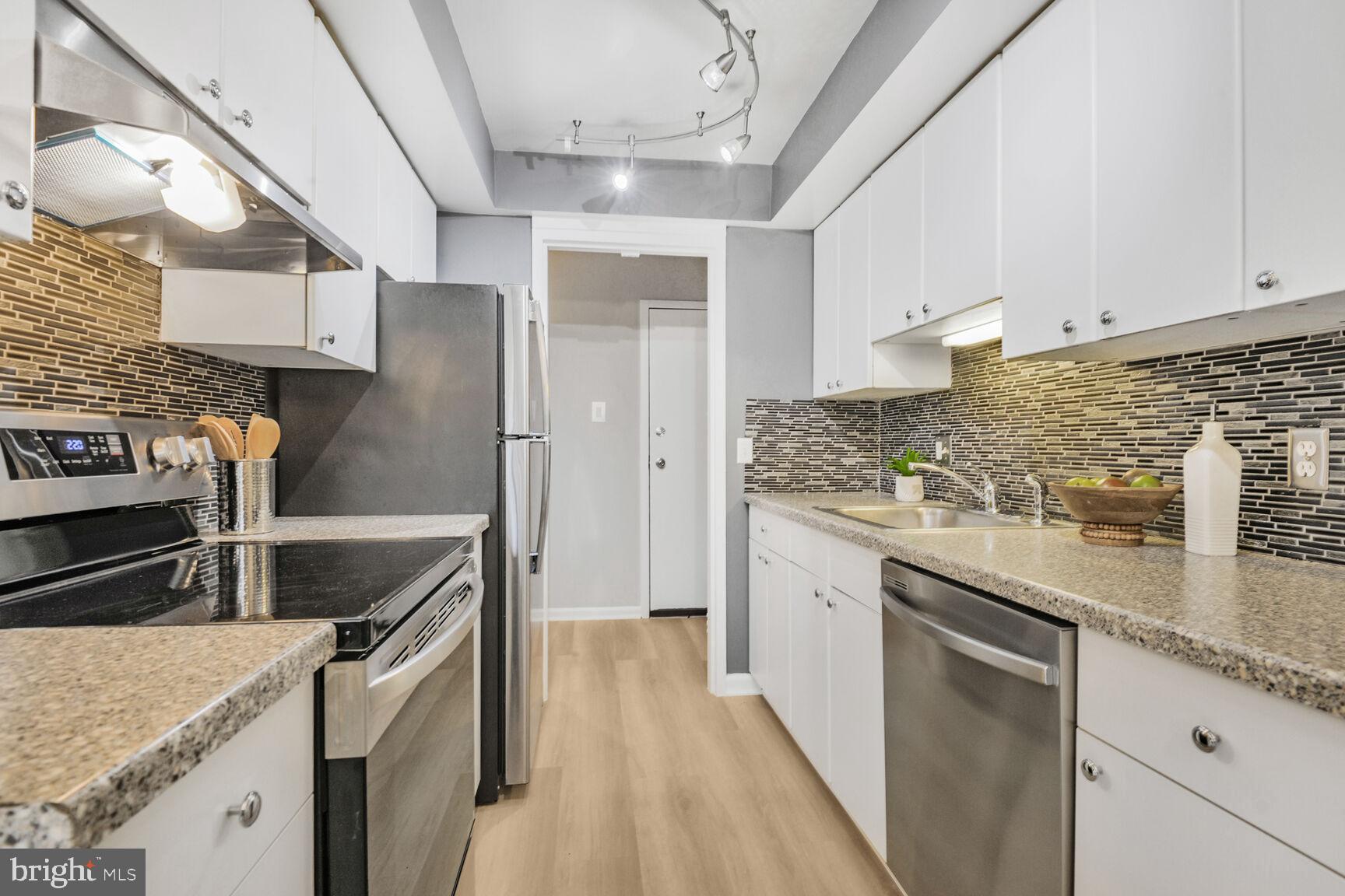 SHADOWOOD - Residential