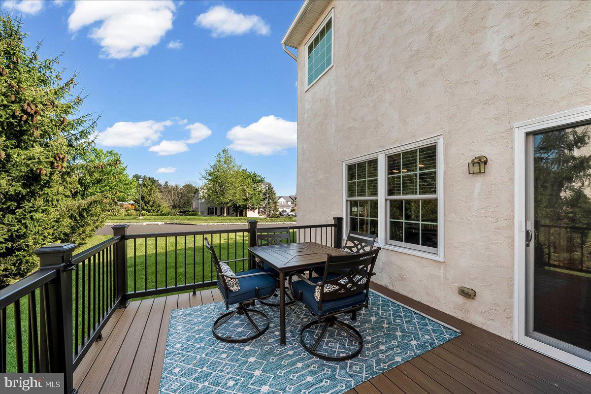 MONROE COURT - Residential
