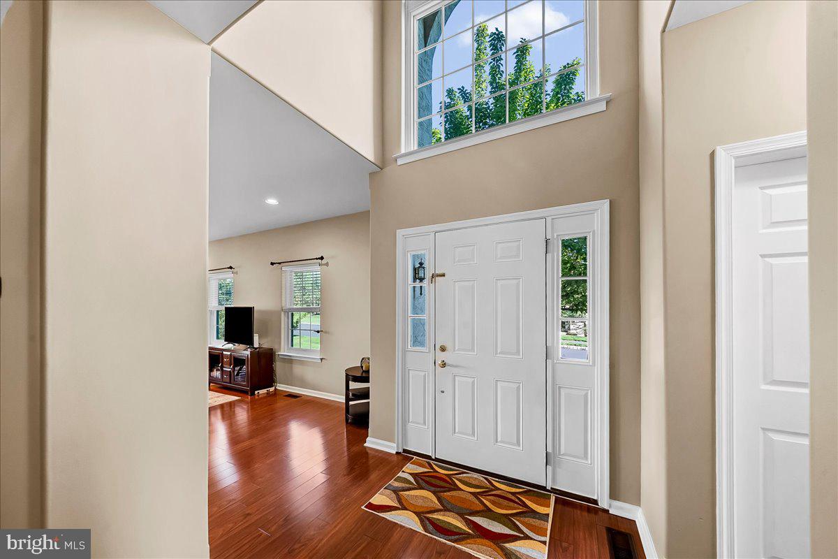 MONROE COURT - Residential