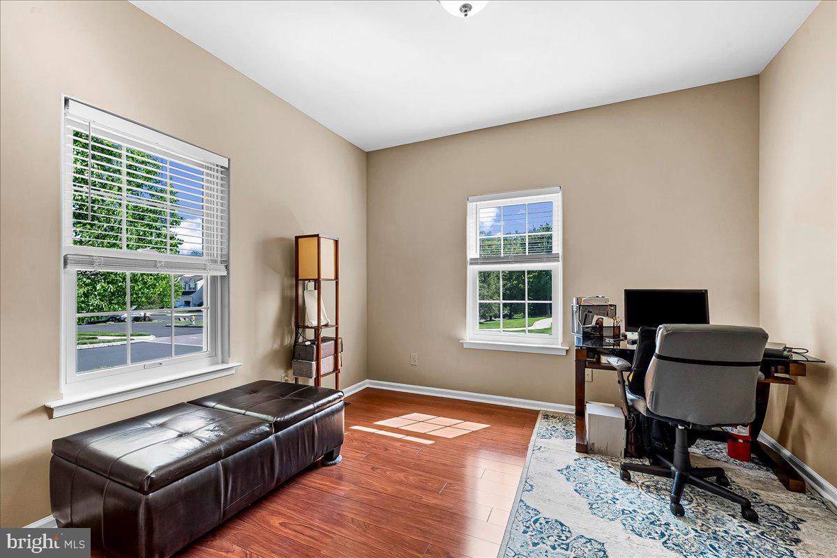 MONROE COURT - Residential