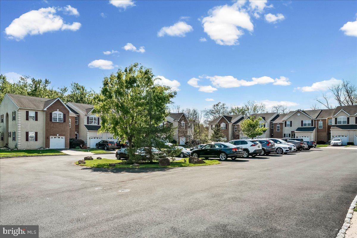 MONROE COURT - Residential