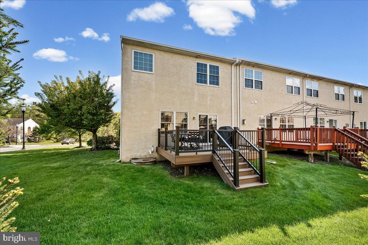MONROE COURT - Residential