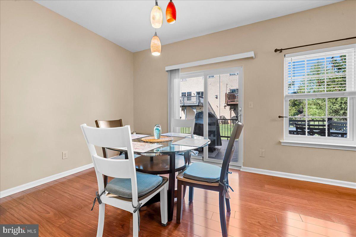MONROE COURT - Residential