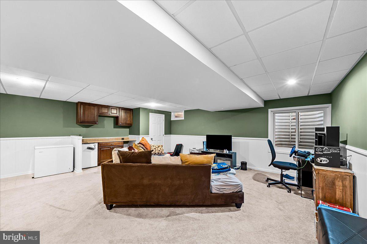 MONROE COURT - Residential