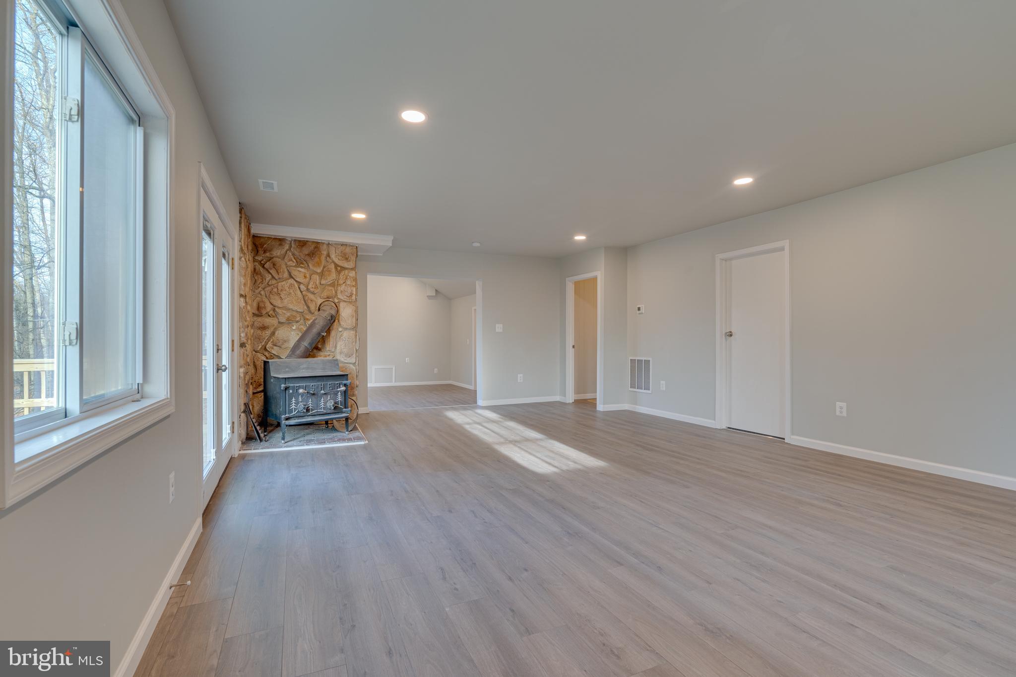 SHANNONDALE - Residential