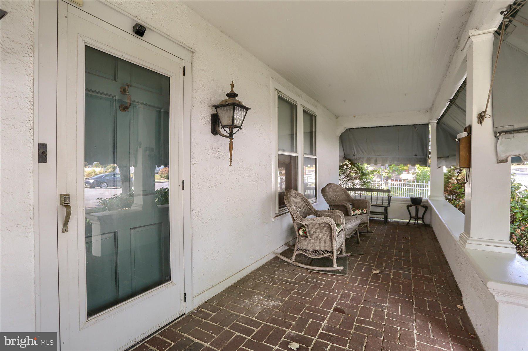 631 N LINCOLN STREET