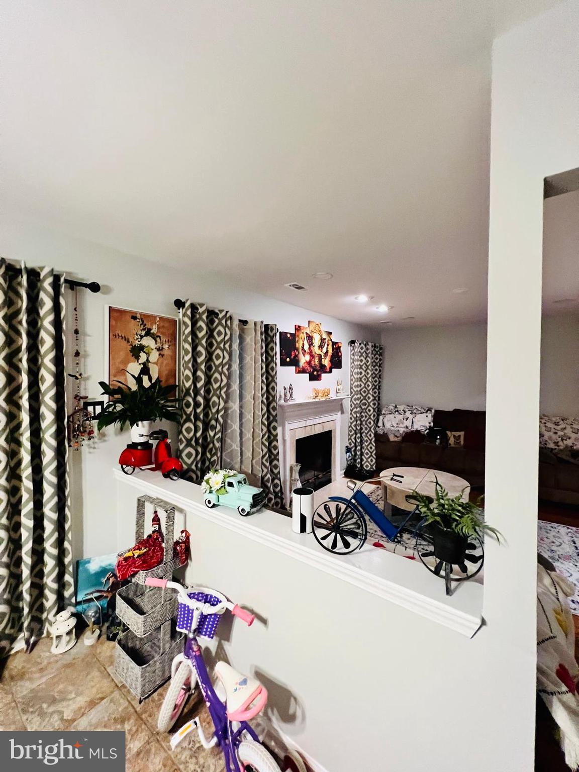 NEWTOWN GATE - Residential Lease