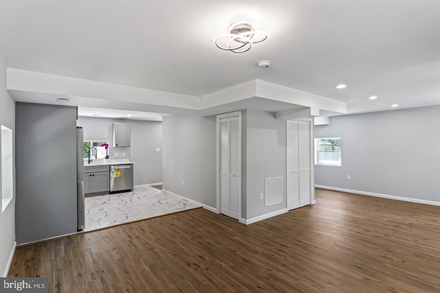 HYNESBORO PARK - Residential