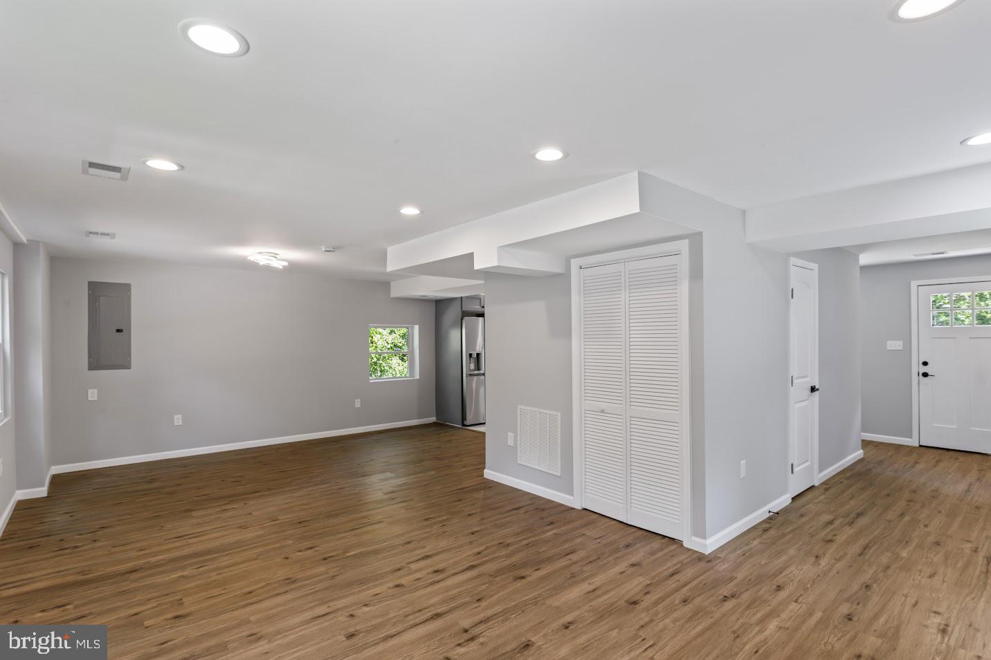 HYNESBORO PARK - Residential