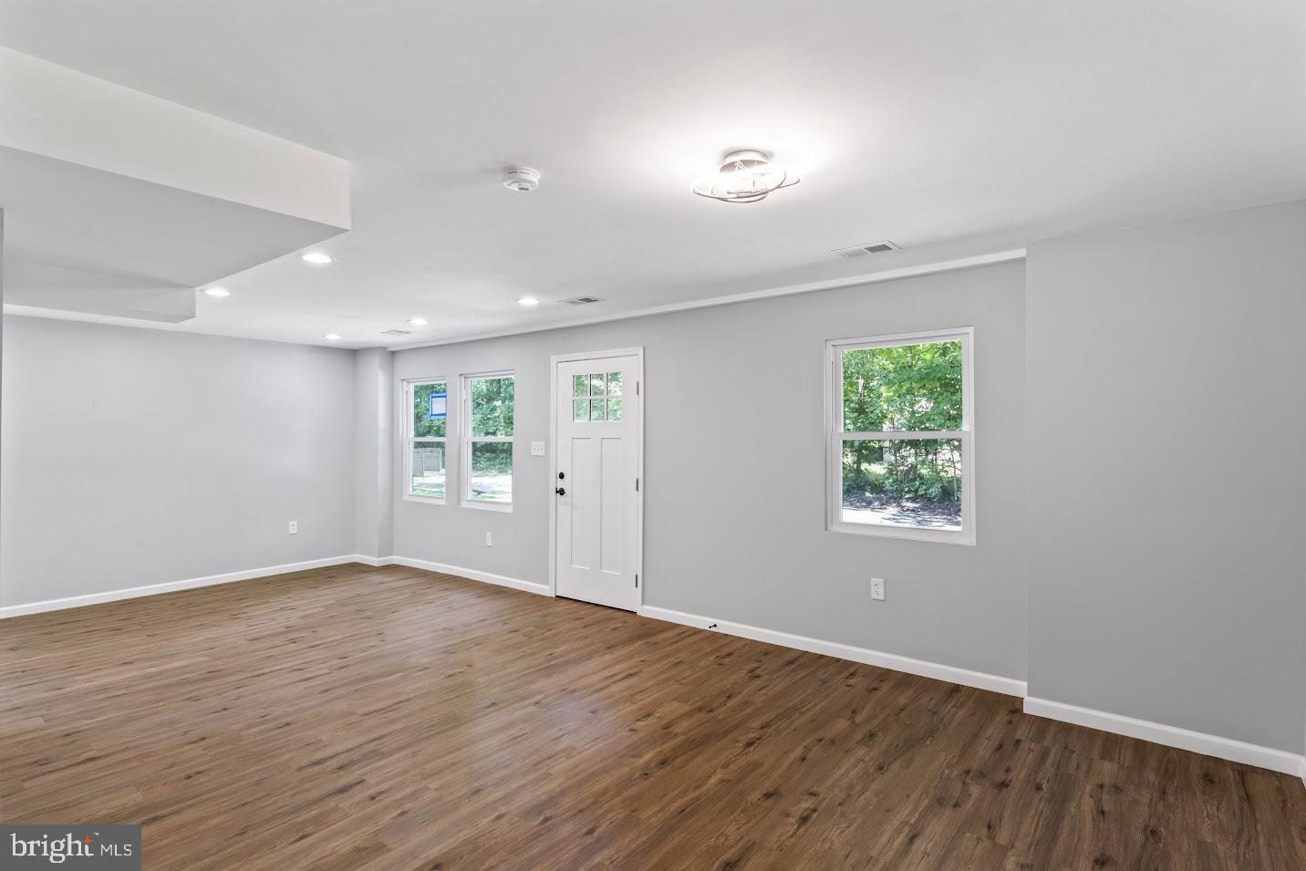 HYNESBORO PARK - Residential