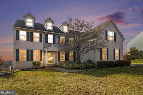 208 KEELY LANE SCHWENKSVILLE PA 19473