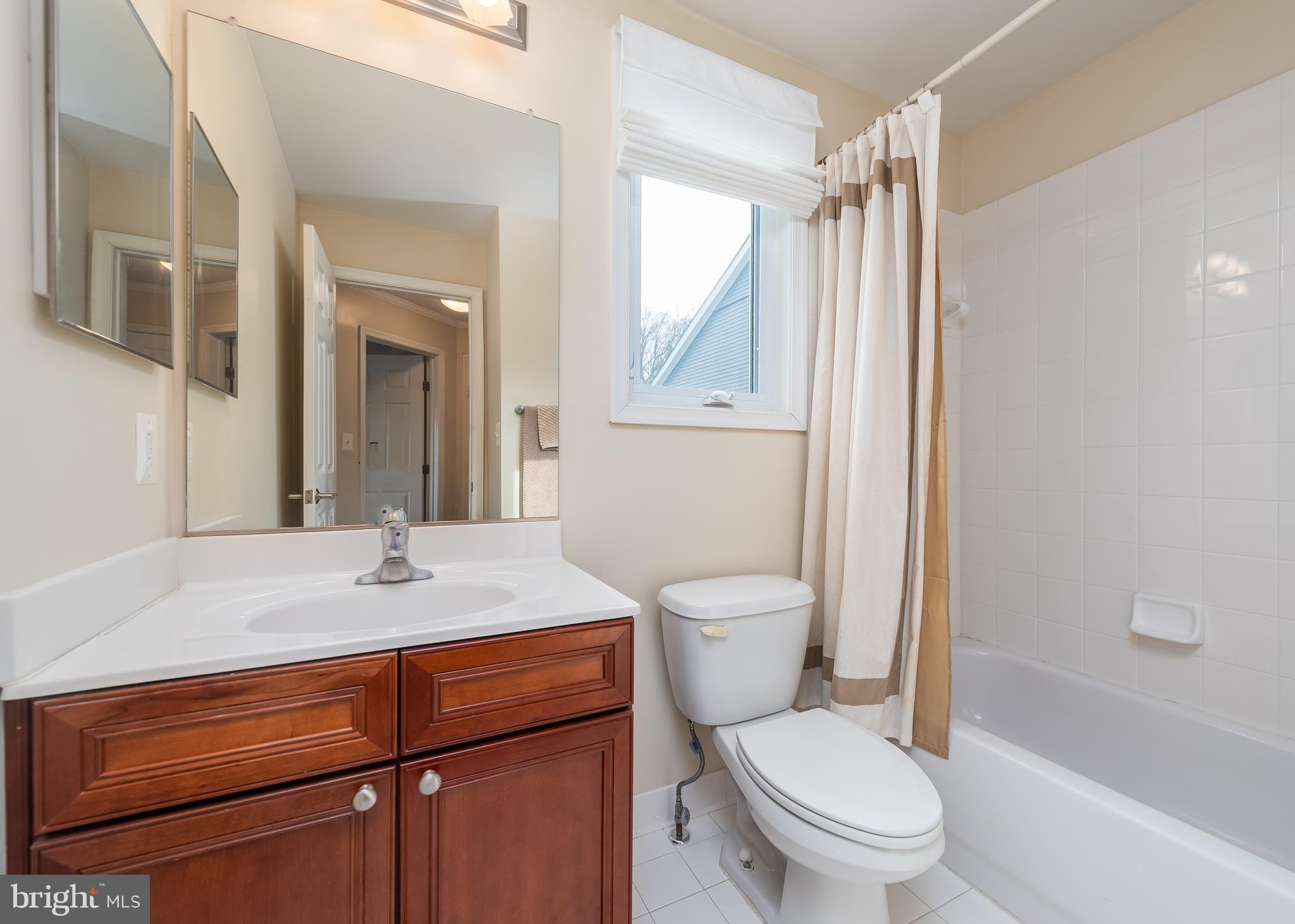 LAKE HERON CONDO - Residential