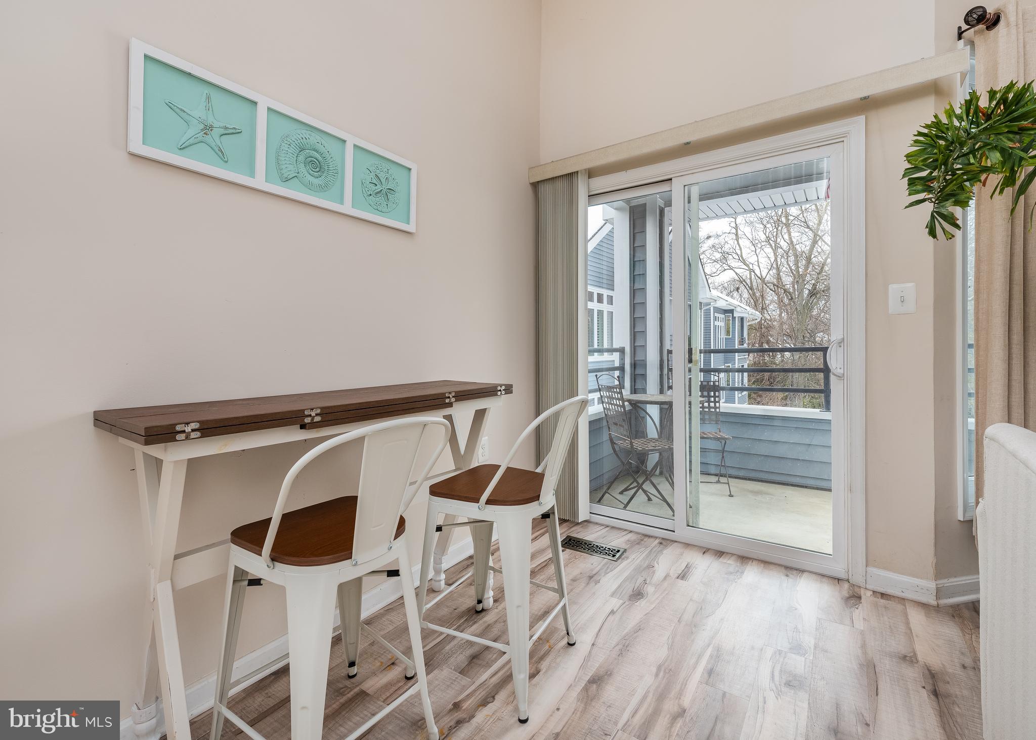 LAKE HERON CONDO - Residential