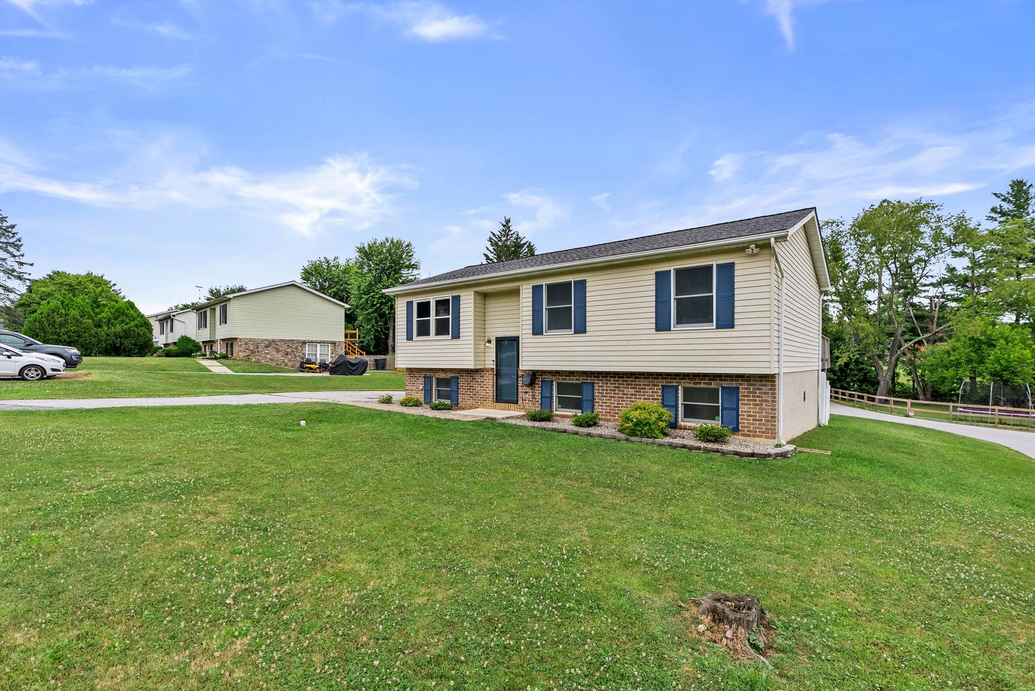 2908 MICHELLE ROAD