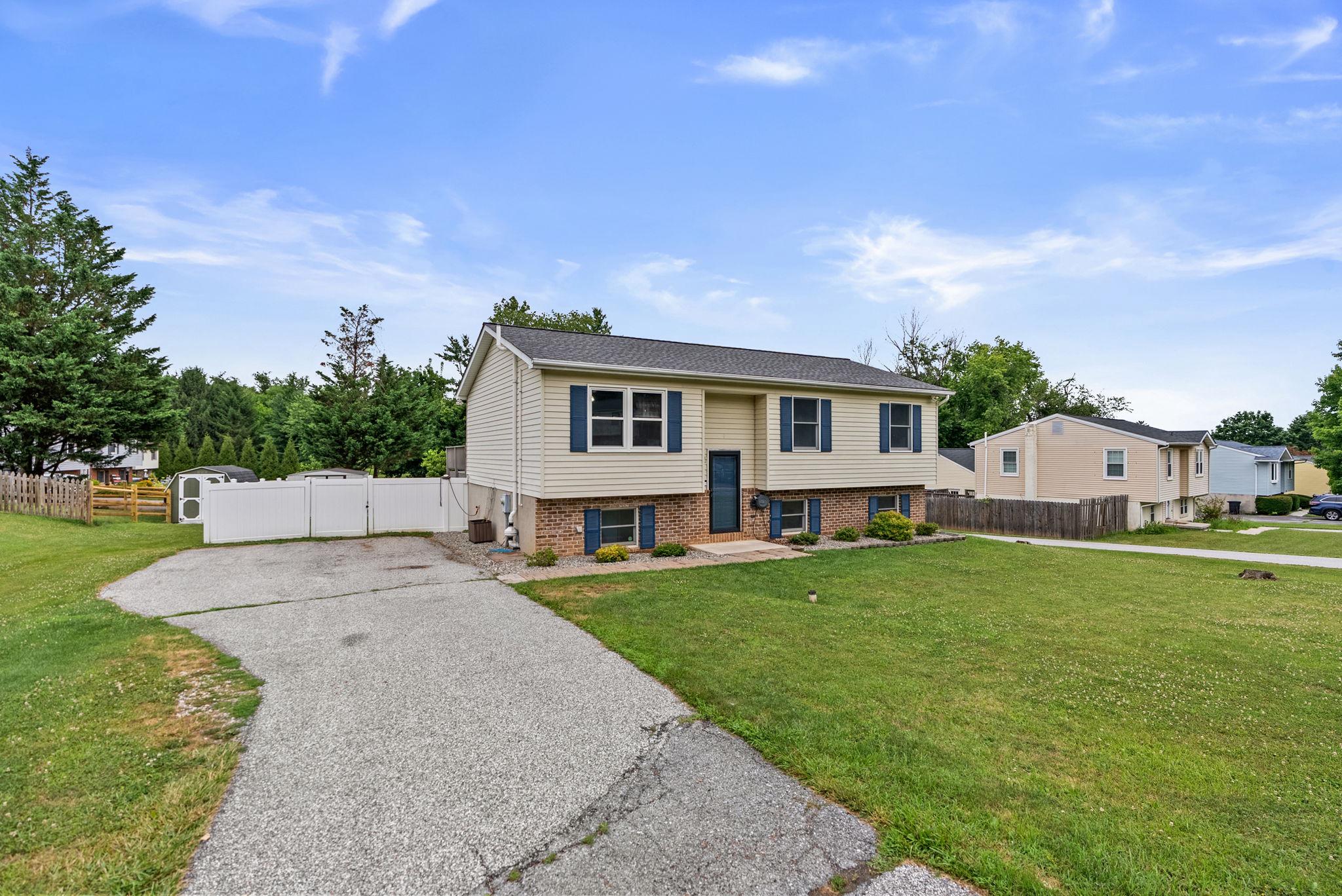2908 MICHELLE ROAD