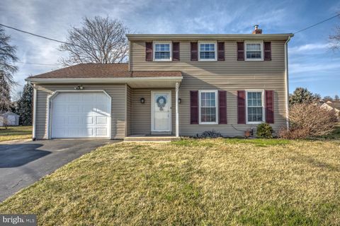 Photo of 227 TOBACCO RD, EPHRATA, PA 17522 (MLS # PALA2029336)