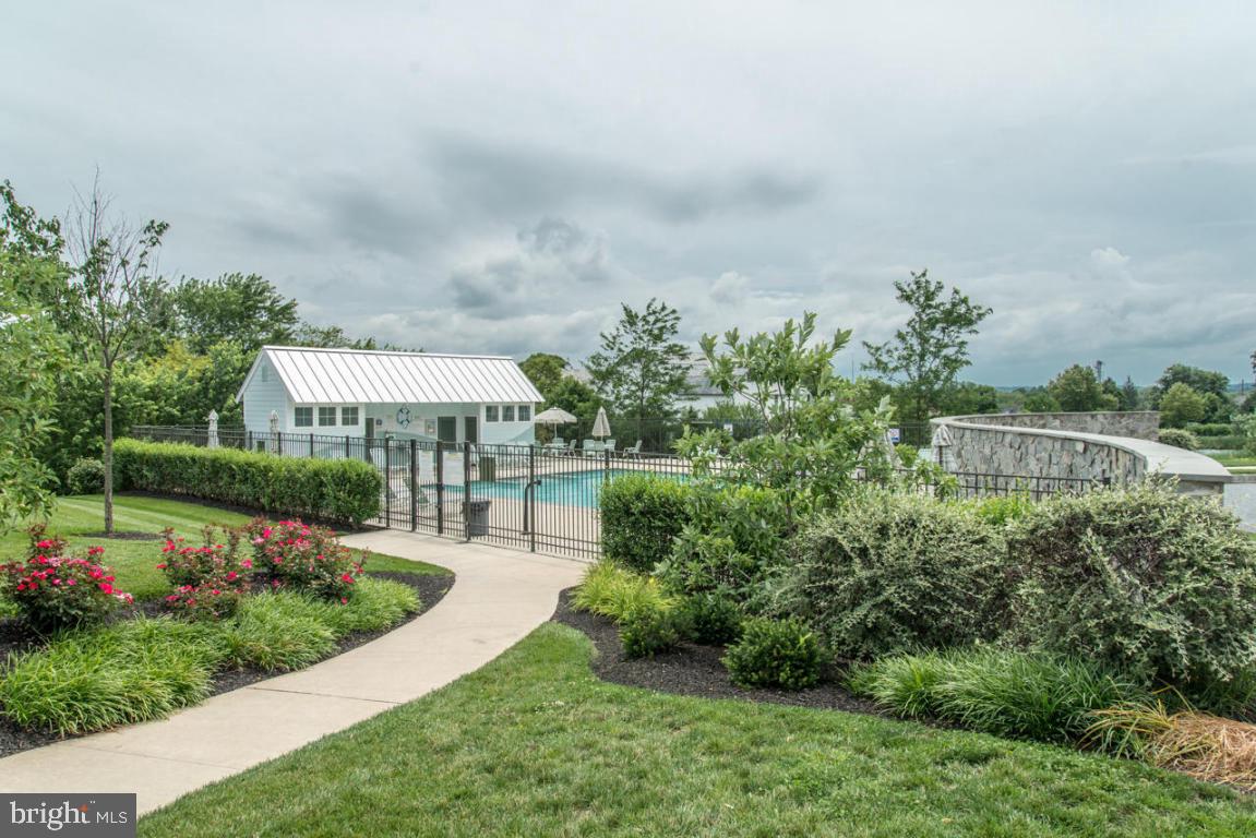 FLORIN HILL - Residential