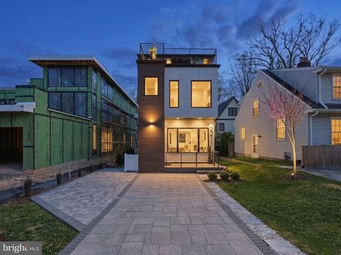 2211 MILITARY ROAD ARLINGTON VA 22207