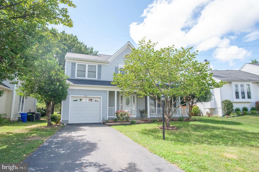 Welcome to 6772 Morning Ride Circle. Walk to the pool, playground and sports courts from this wonderful 5 bedroom, 3.5 bath single family home in Alexandria’s always popular Landsdowne! This Emerson model has almost 3,000 square feet of living space and features gleaming hardwood floors in the foyer, hallway, living and dining rooms. The eat-in kitchen has newer stainless appliances and ceramic tile flooring and the adjacent family room boasts a brick fireplace, cathedral ceiling with 2 skylights and French doors leading out to the large wrap-around deck and backyard. The cheery living room with two windows flows into a separate dining room that has a bay window that brings in lots of natural light. Upstairs the owner’s suite includes a vaulted ceiling with a fan, walk-in closet and a deluxe bath with a dual sink vanity, separate soaking tub and shower. Three other spacious bedrooms share the hall bath with ceramic tile flooring. The lower level features the 3rd full bath, fifth bedroom and the terrific rec room with a wet bar, plenty of storage space and walk-out stairs to the backyard. Landsdowne is conveniently located across the street to the Hilltop Village Center with Wegmans, LA Fitness and an assortment of dining choices. Also close by are Fort Belvoir, Metro, all major commuter routes, Island Creek Elementary School and multiple town centers!