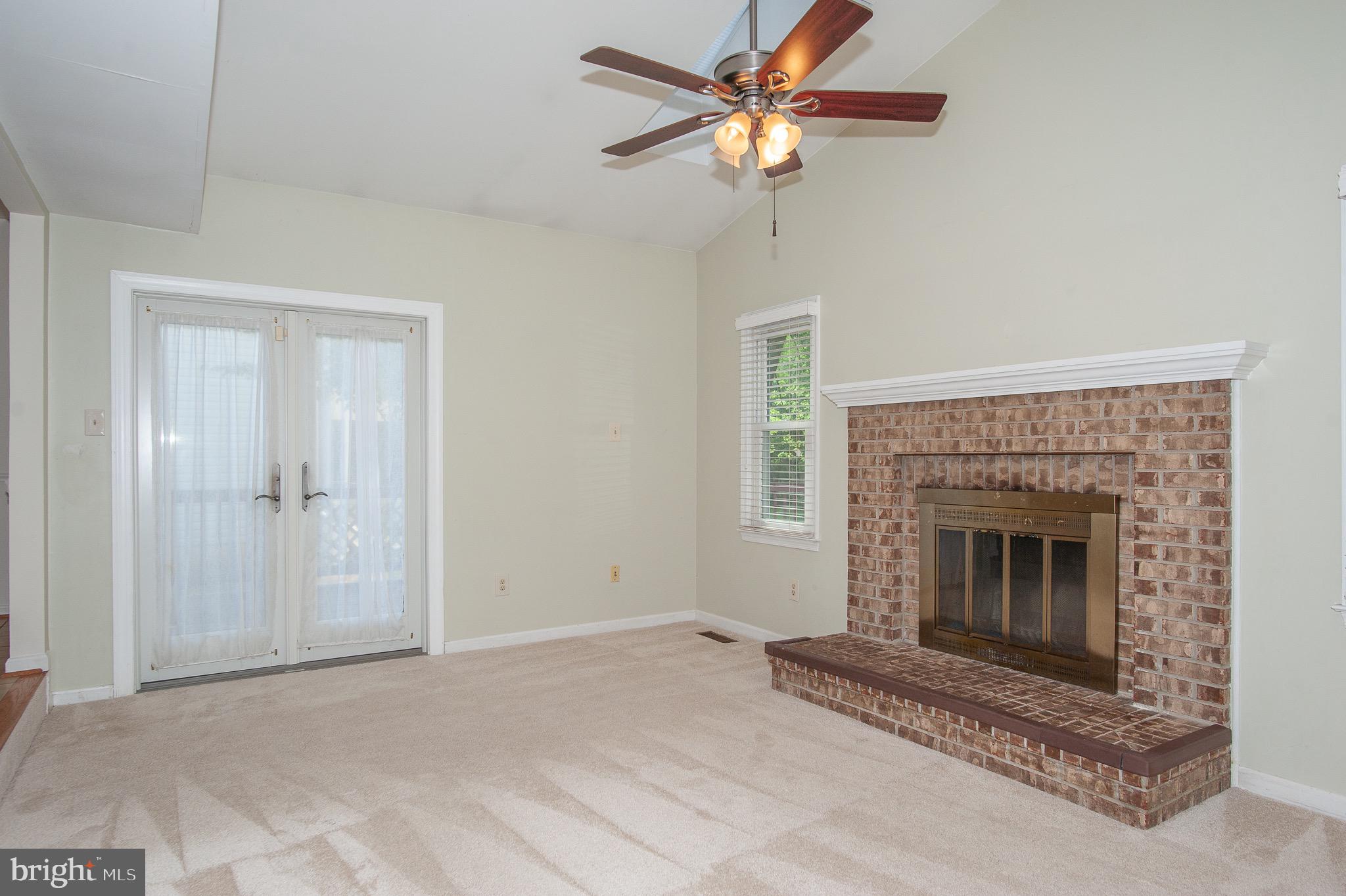 LANDSDOWNE - Residential Lease