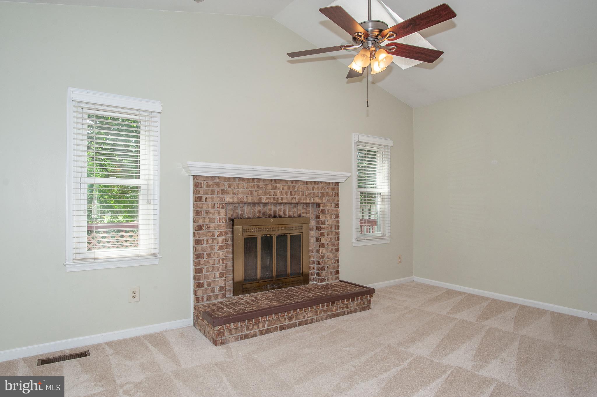 LANDSDOWNE - Residential Lease