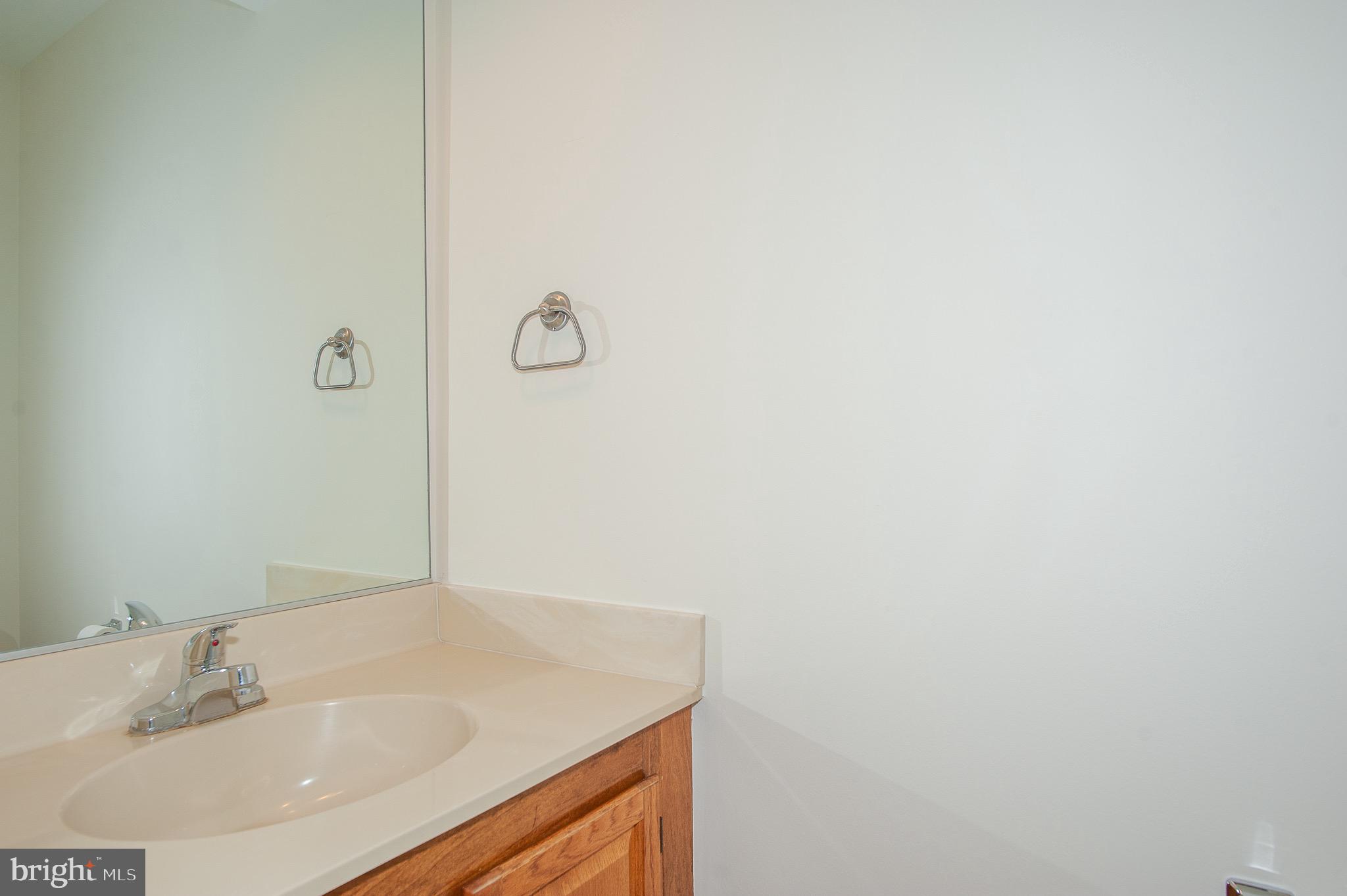 LANDSDOWNE - Residential Lease