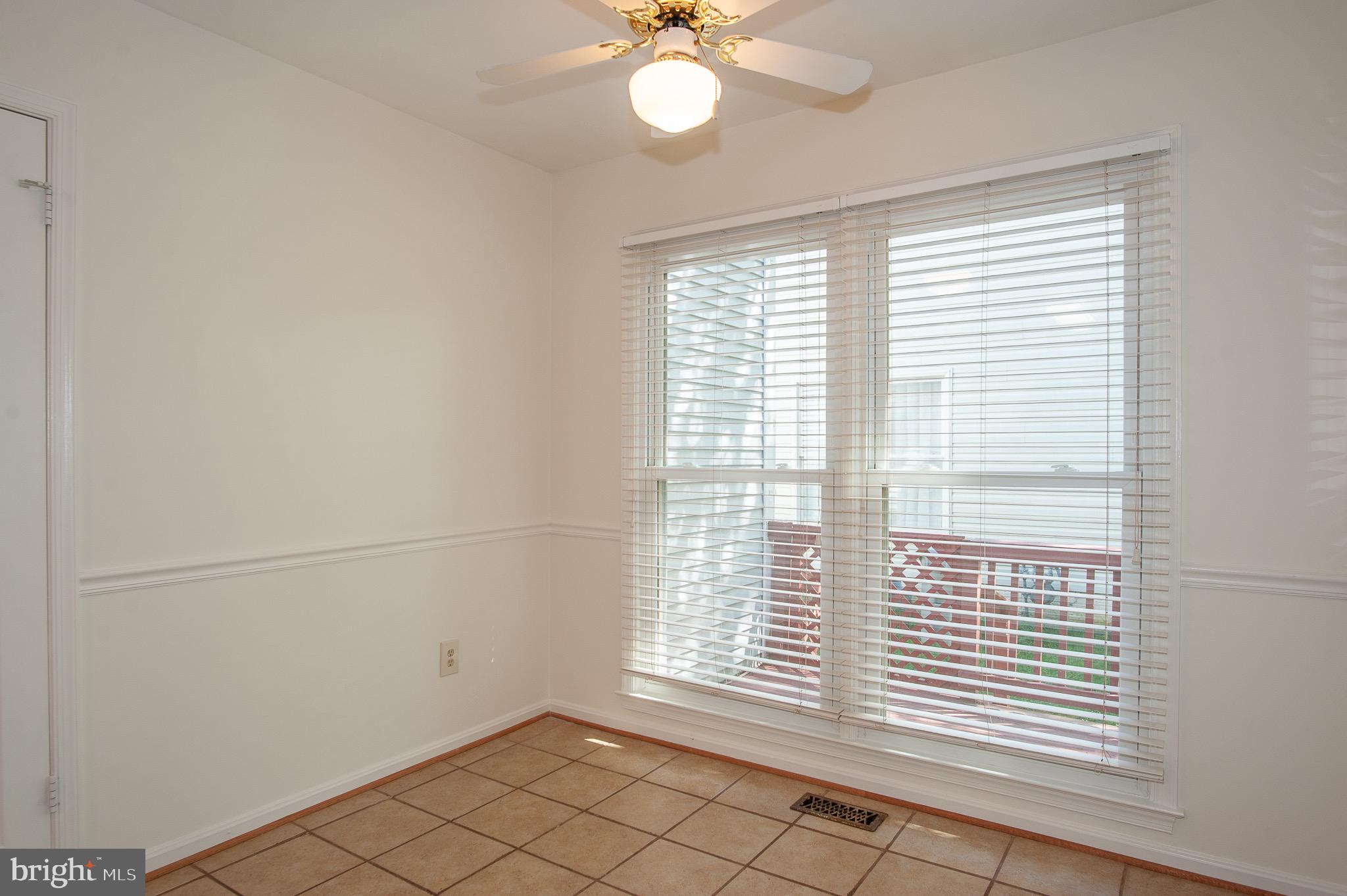 LANDSDOWNE - Residential Lease