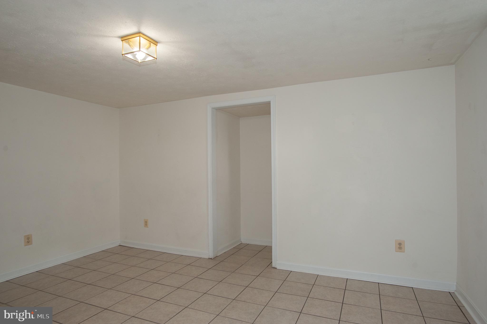 LANDSDOWNE - Residential Lease