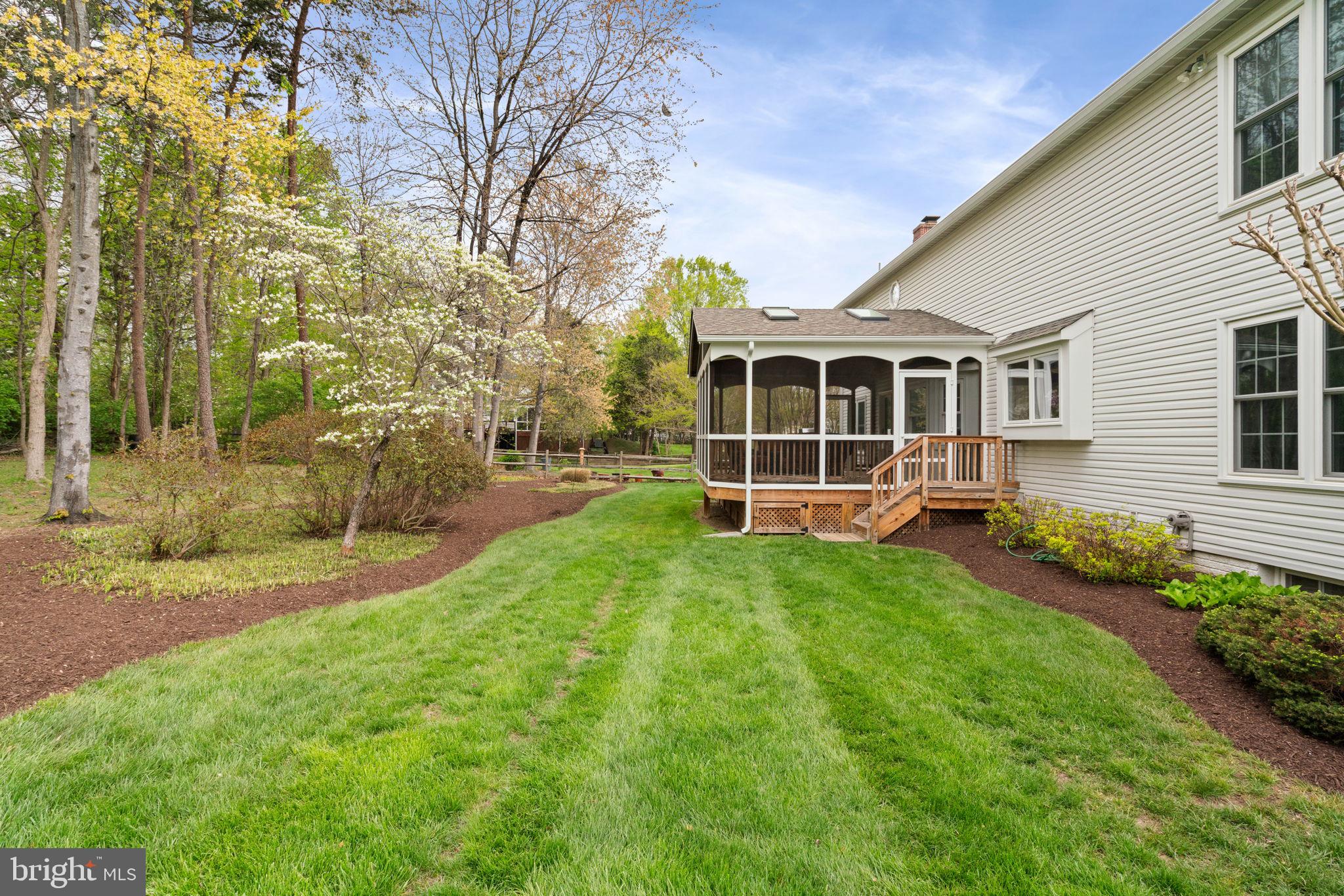 6474 GRISTMILL SQUARE LANE