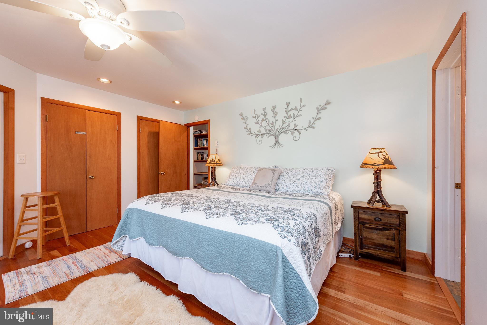 LAKE FOREST - Residential
