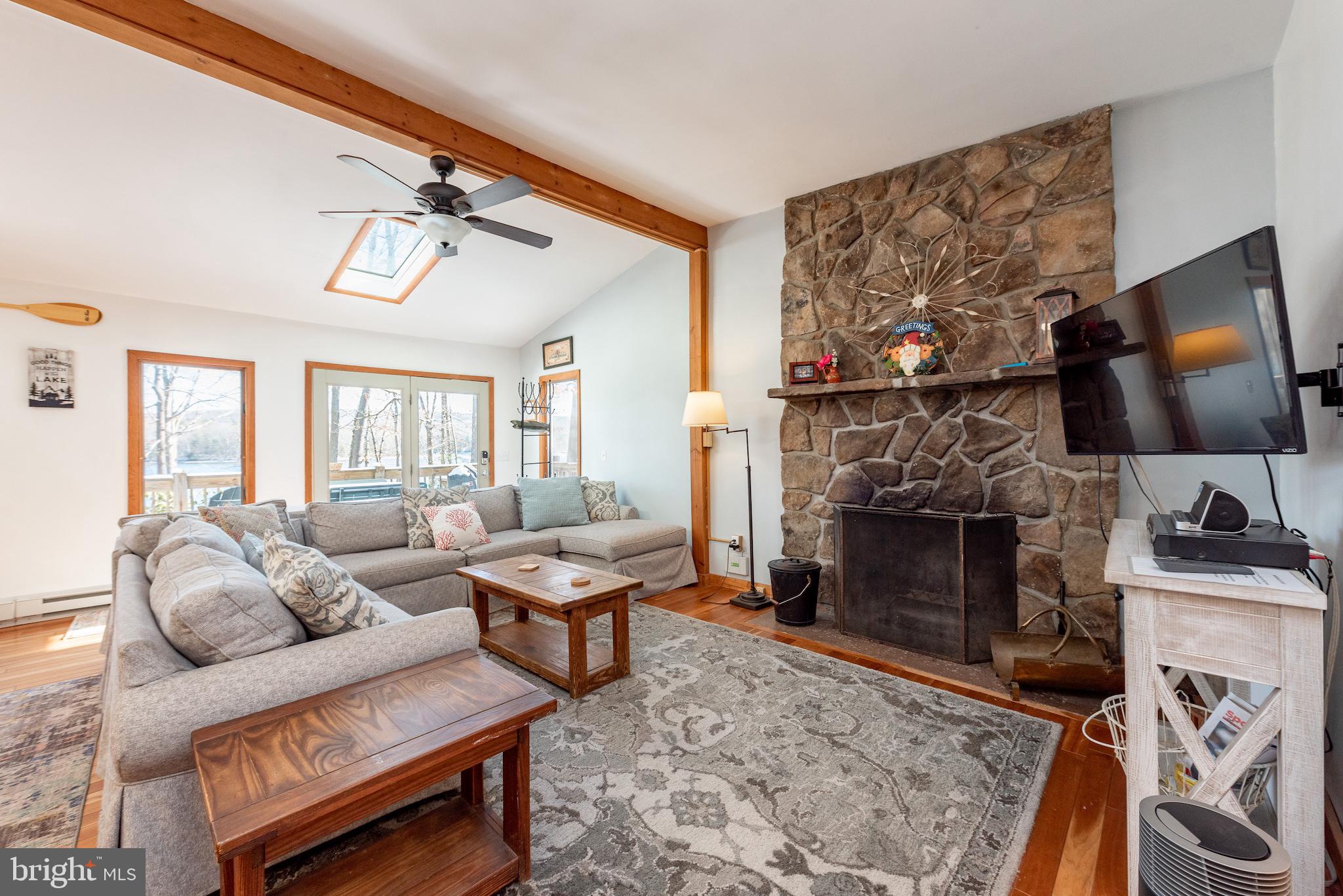 LAKE FOREST - Residential