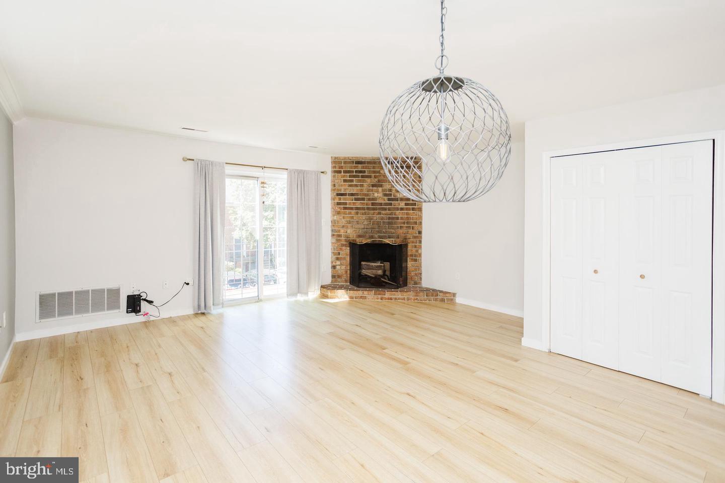 WESTHAMPTON MEWS - Residential