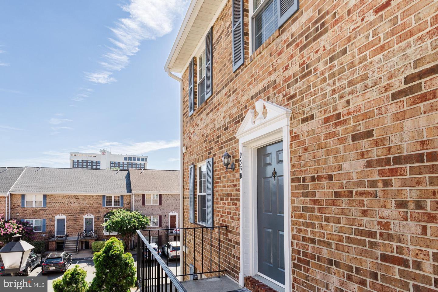 933 S ROLFE STREET 2