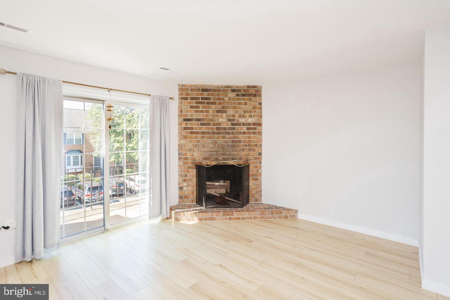 WESTHAMPTON MEWS - Residential