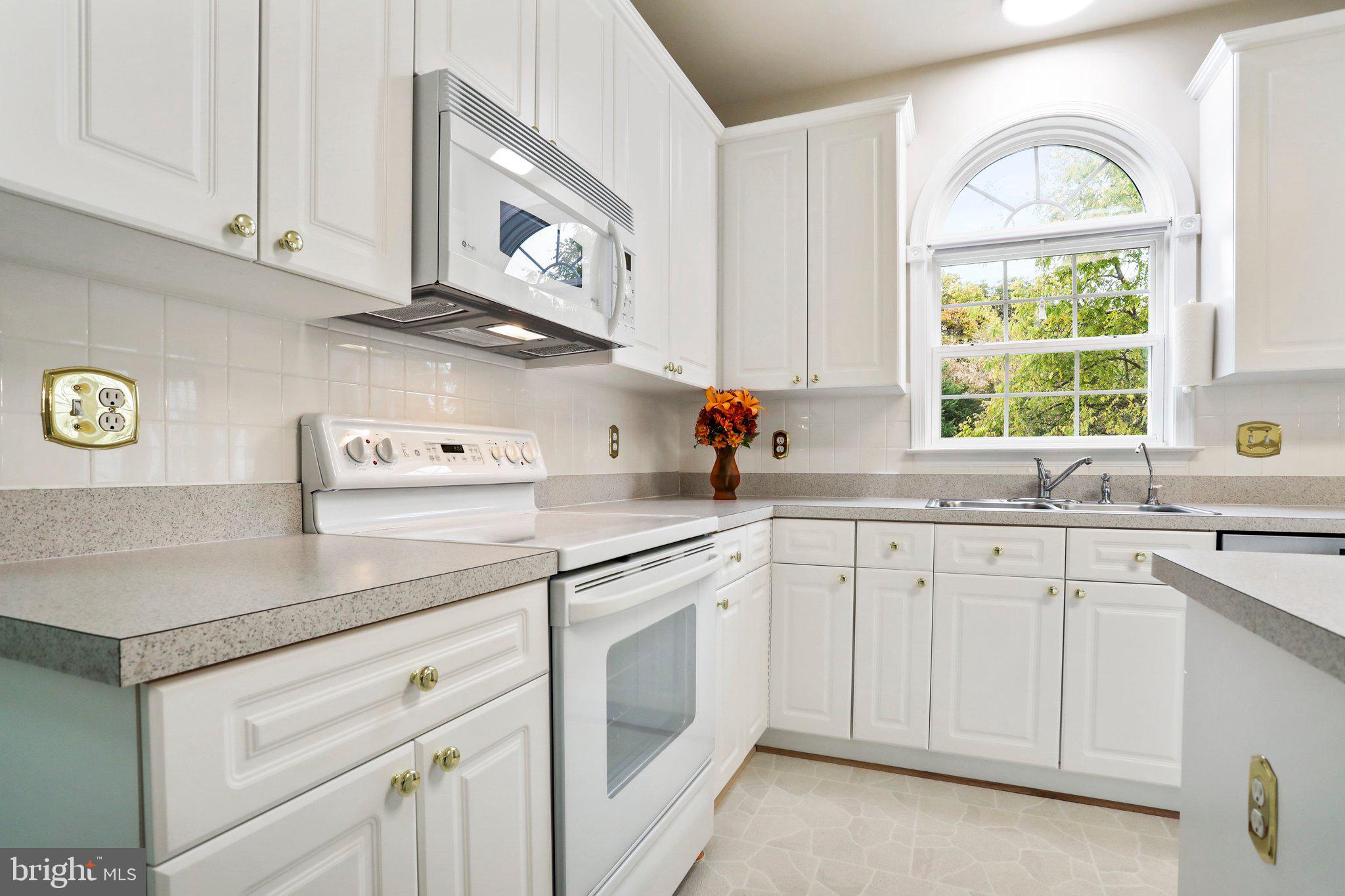 HIGHPOINTE - Residential