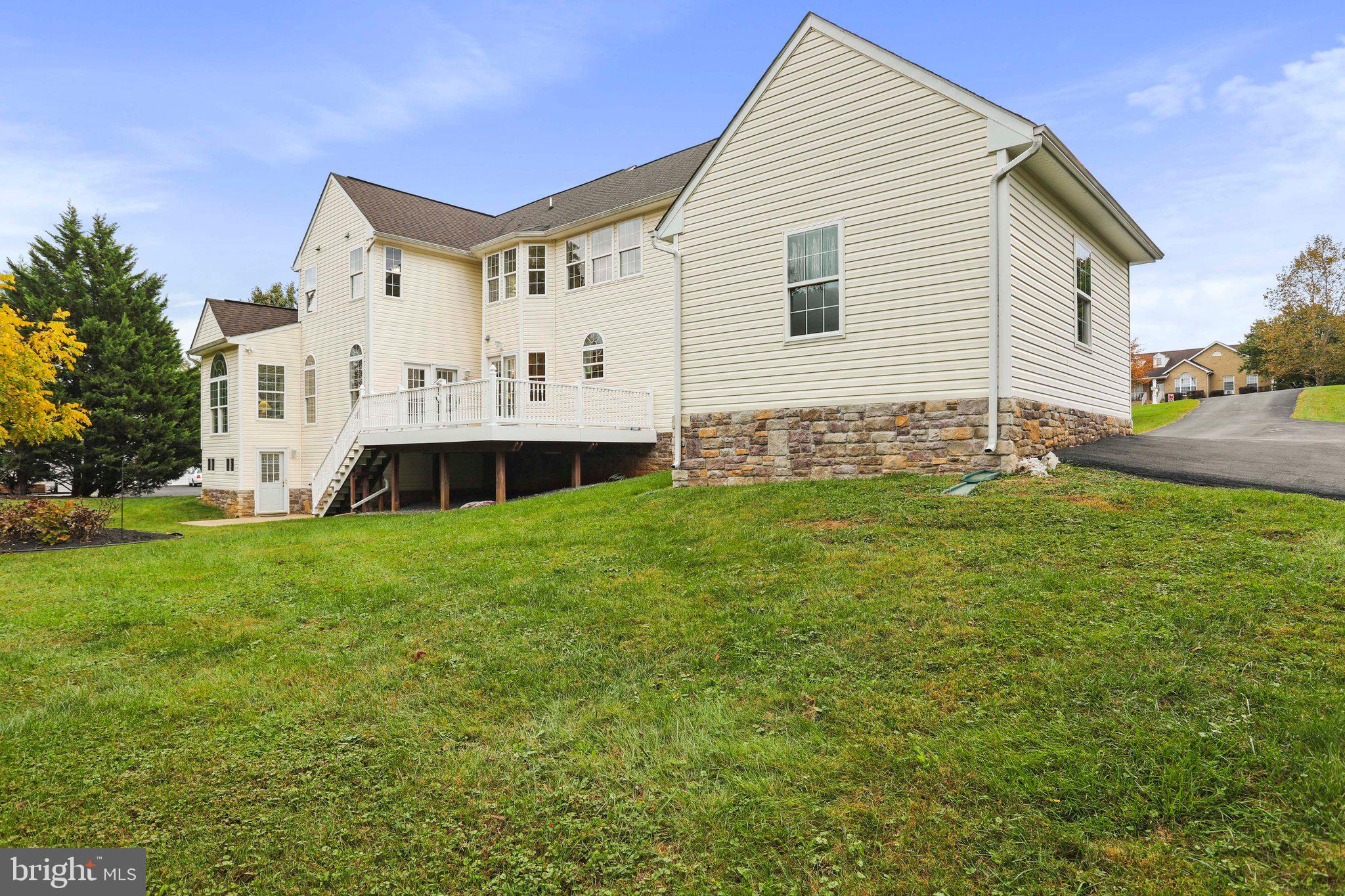 HIGHPOINTE - Residential