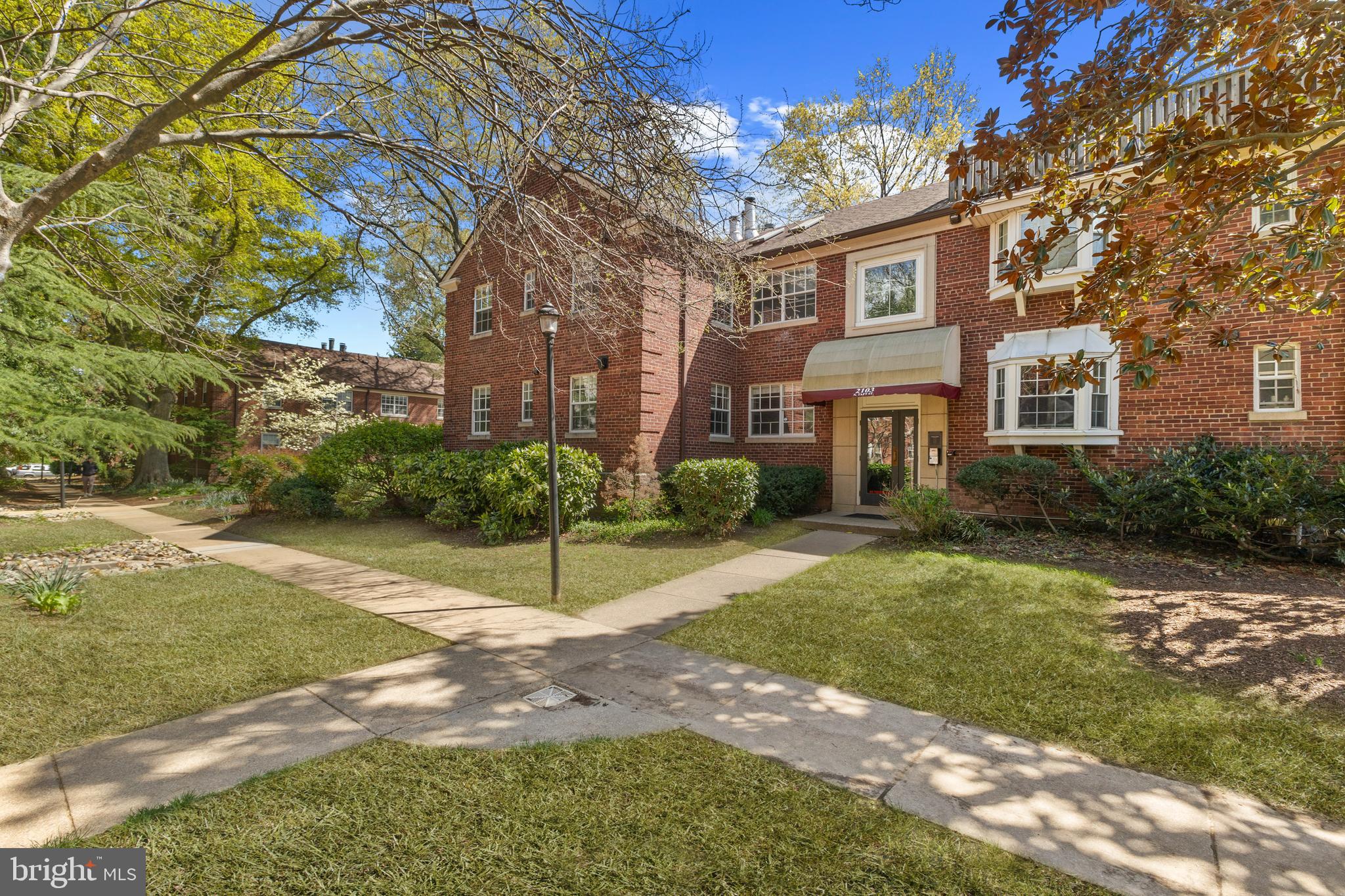 PALISADE GARDENS - Residential