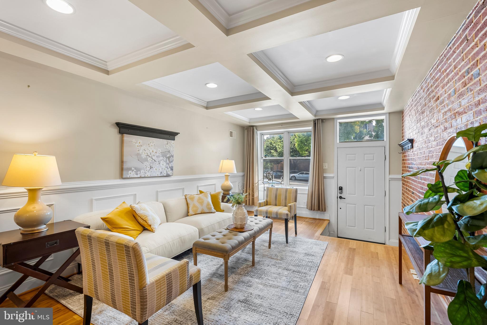 2204 FLEET STREET