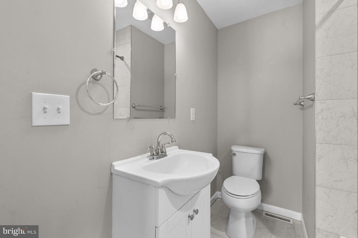 PONDVIEW - Residential